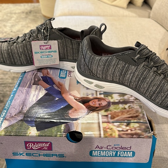 Women’s sketchers air cooled memory foam gray size 9 - Picture 8 of 11